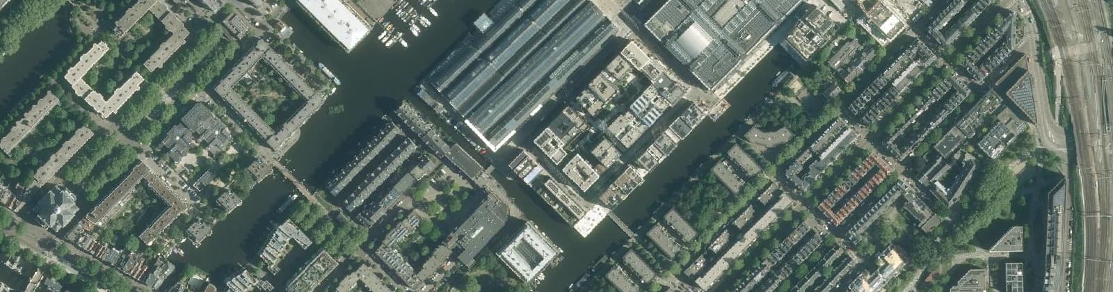 Luchtfoto van Oostenburg