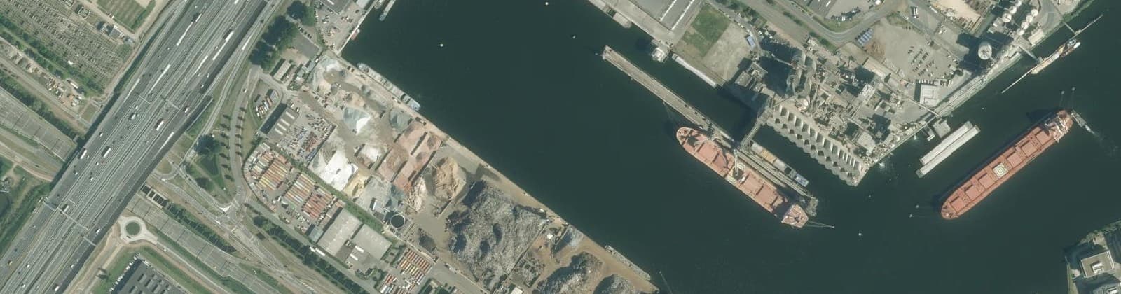 Luchtfoto van Vlothaven
