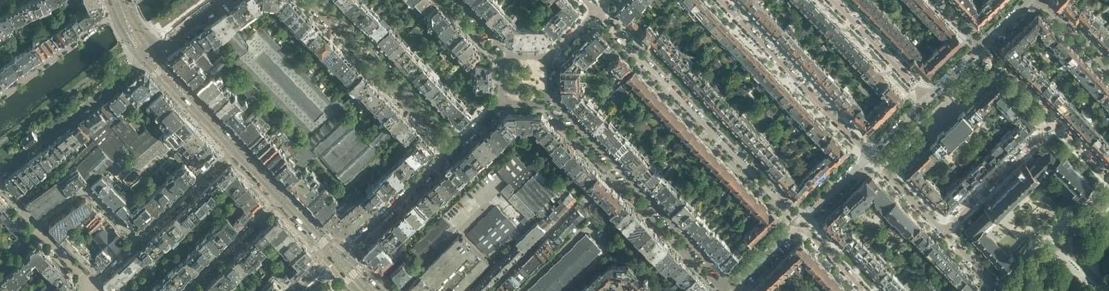 Luchtfoto van Linnaeusparkbuurt