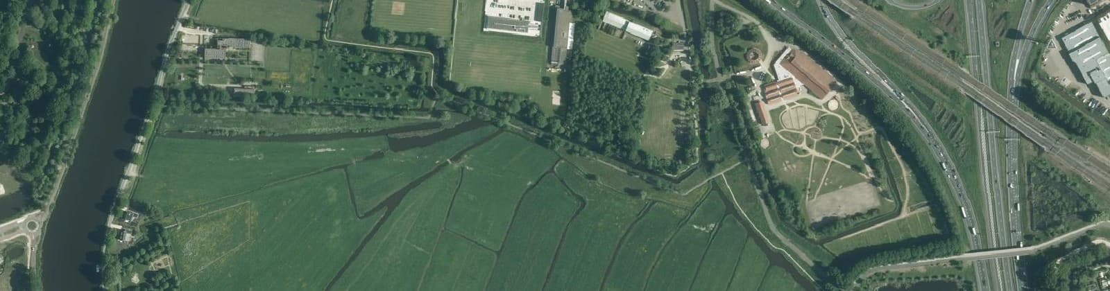 Luchtfoto van Overamstel