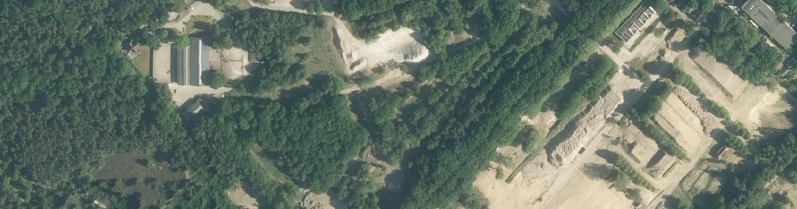 Luchtfoto van AZC Crailo