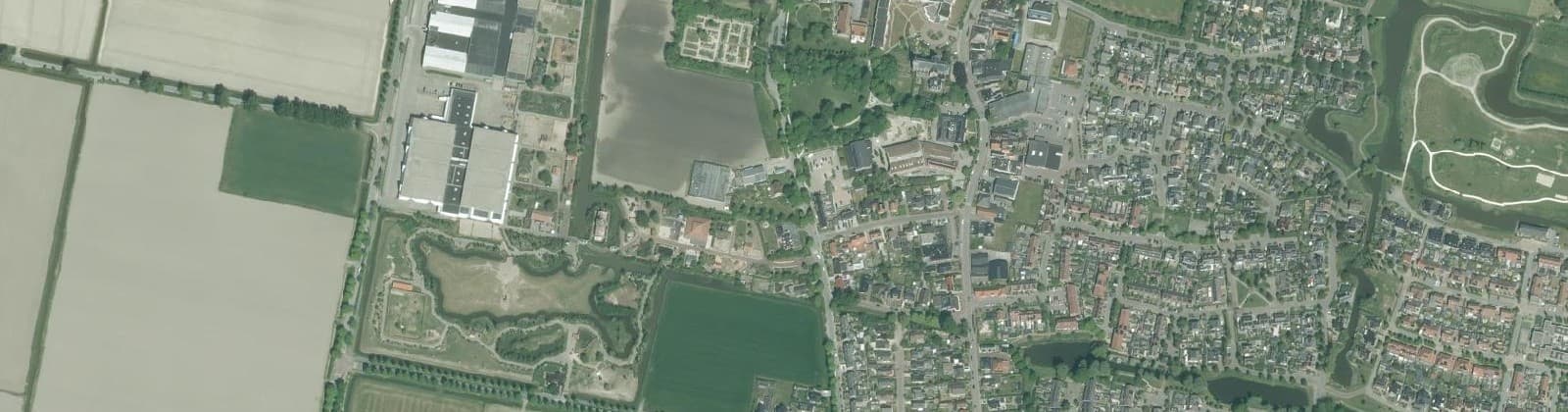 Luchtfoto van Tuitjenhorn-West en -Zuid