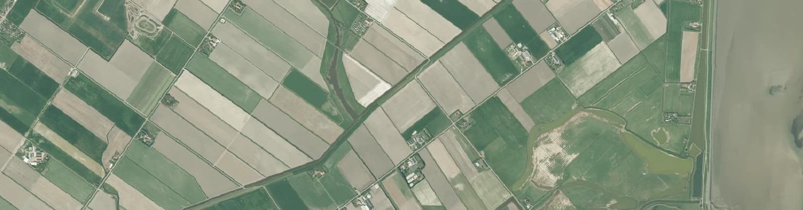 Luchtfoto van Verspr.h. in de polder Het Noorden