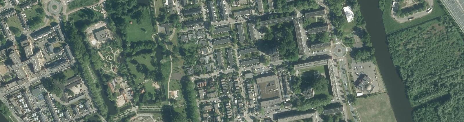 Luchtfoto van Poelenburg Noord