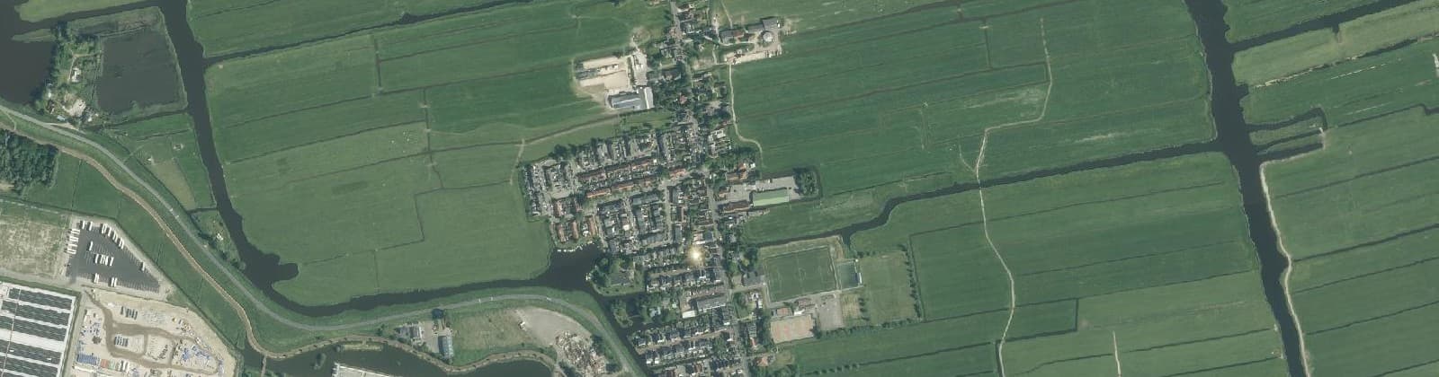 Luchtfoto van Westzaan Zuid