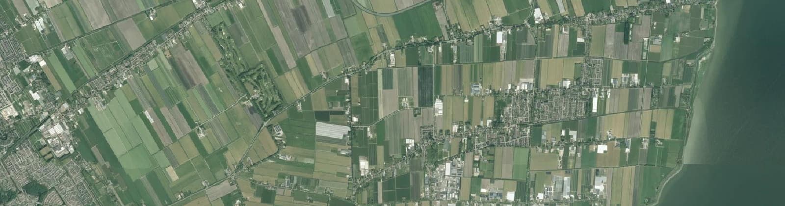 Luchtfoto van De Hout en Blokdijk Hem