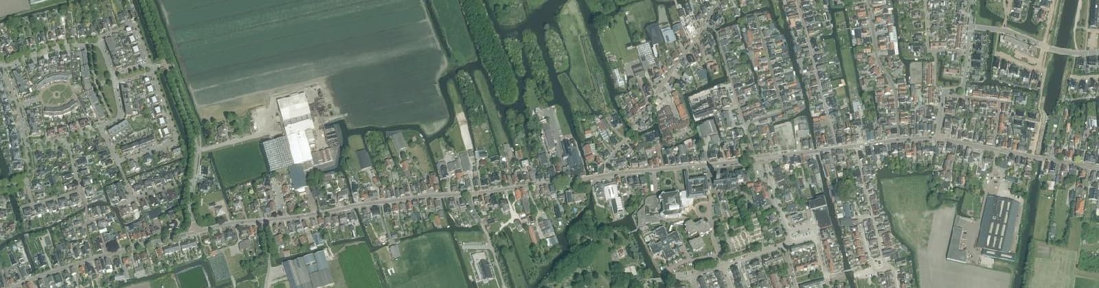 Luchtfoto van Lutjebroek