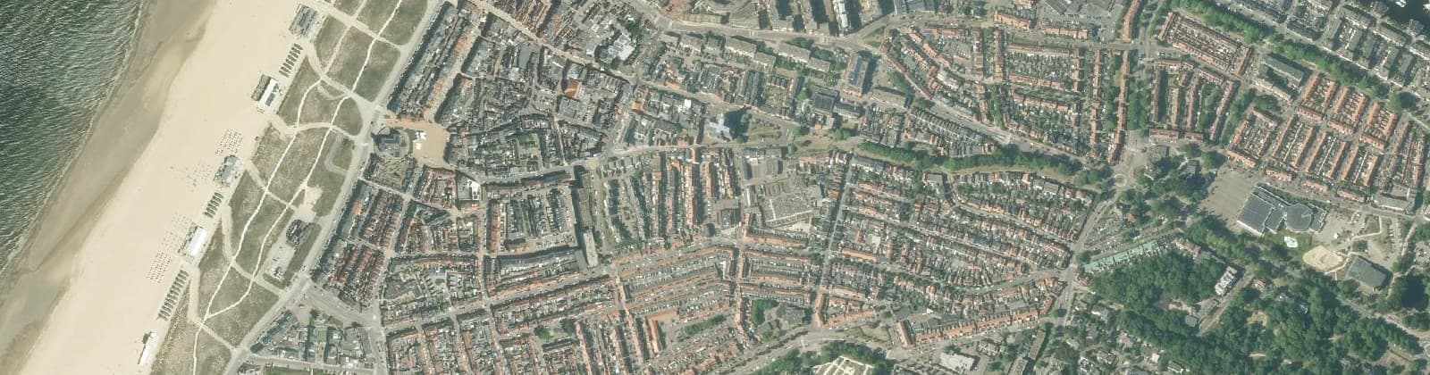Luchtfoto van Midden