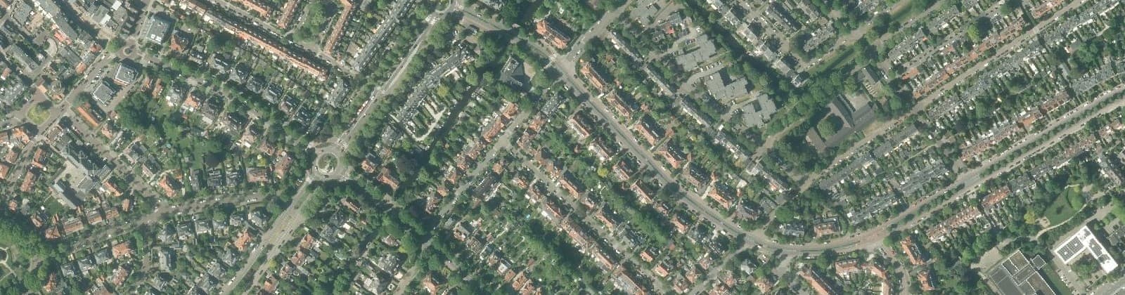 Luchtfoto van Den Deijl
