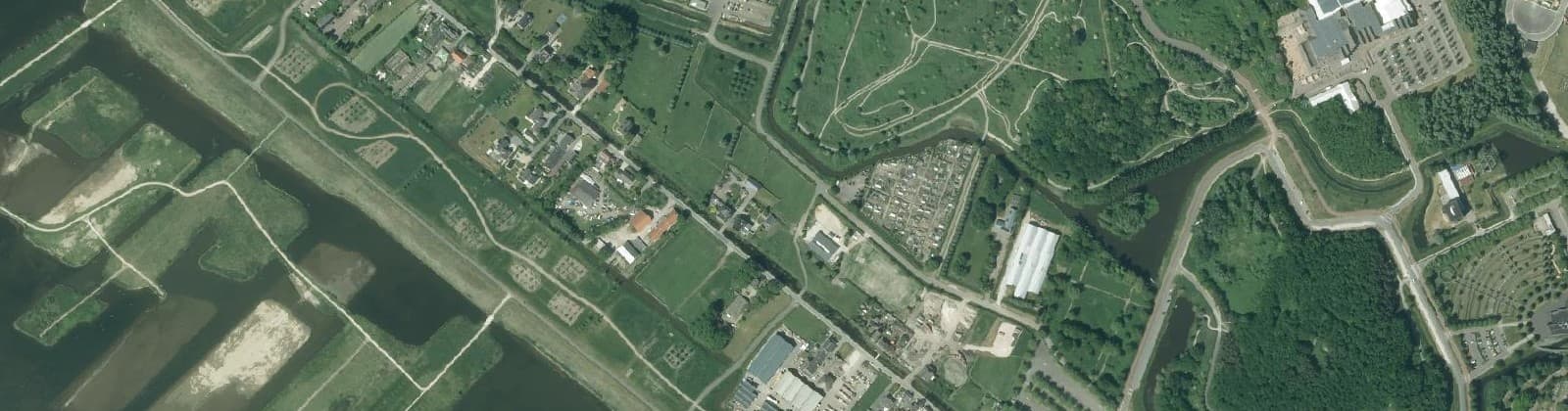 Luchtfoto van Voorweg buiten