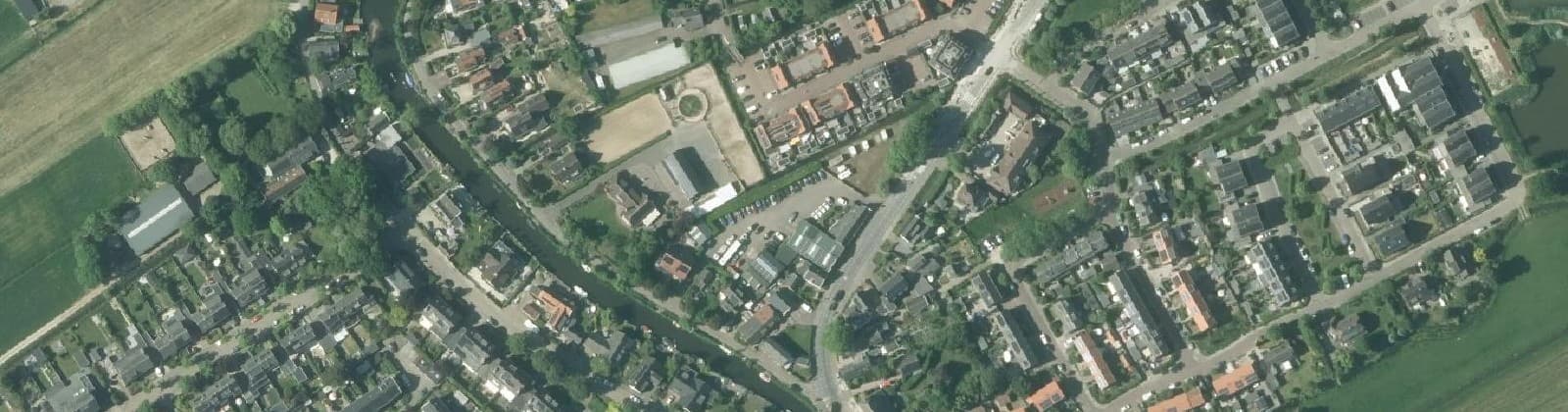 Luchtfoto van Baambrugge Dorp