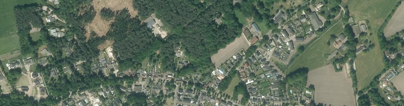 Luchtfoto van Knegsel-kom