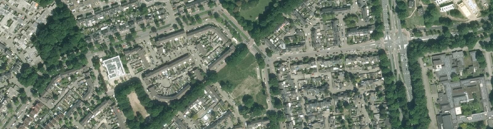 Luchtfoto van Achtse Barrier-Hoeven