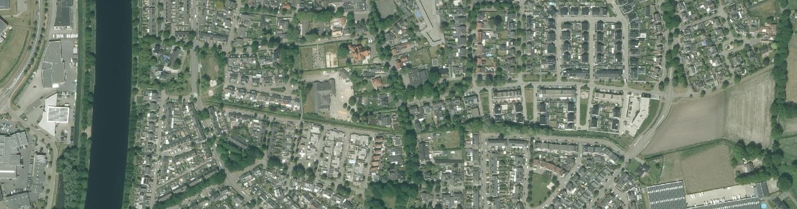 Luchtfoto van Brouwhuis-Dorp