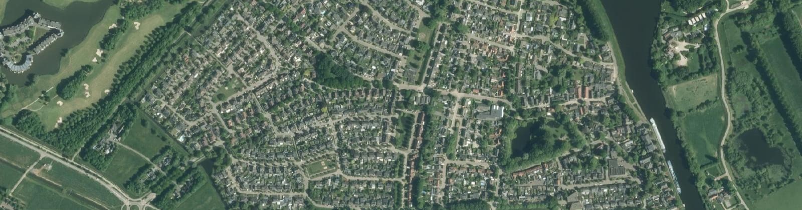 Luchtfoto van Kom Engelen