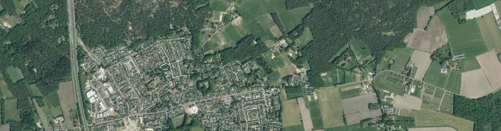 Luchtfoto van Oost-Loon
