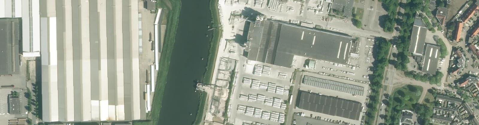 Luchtfoto van Industrieterrein Statendam