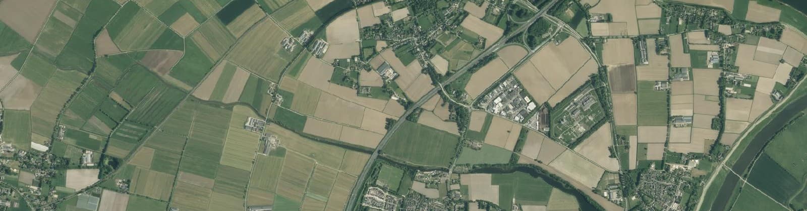 Luchtfoto van Buitengebied Ravenstein en Huisseling