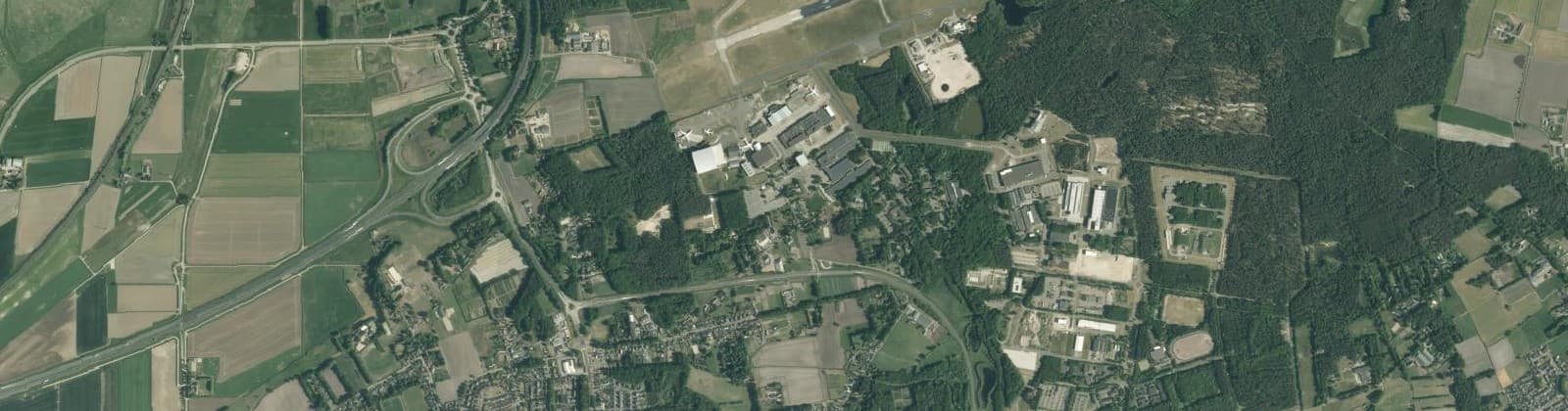 Luchtfoto van Verspreide huizen Hoogerheide