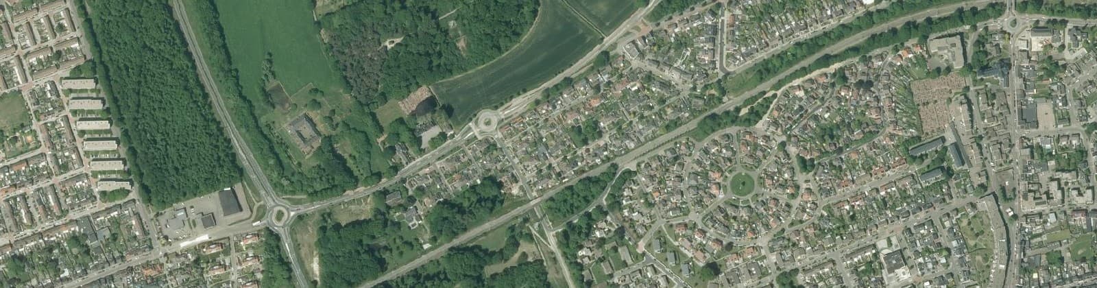 Luchtfoto van Leenhof