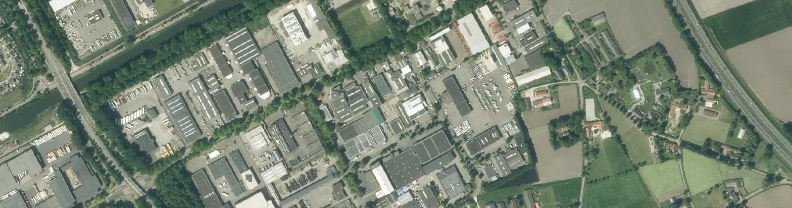 Luchtfoto van Industrieterrein Leuken