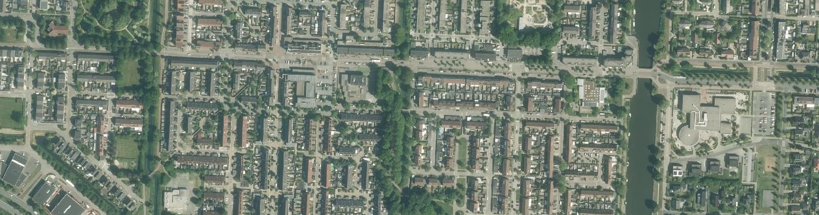 Luchtfoto van Wijkcentrum, Voorstraat
