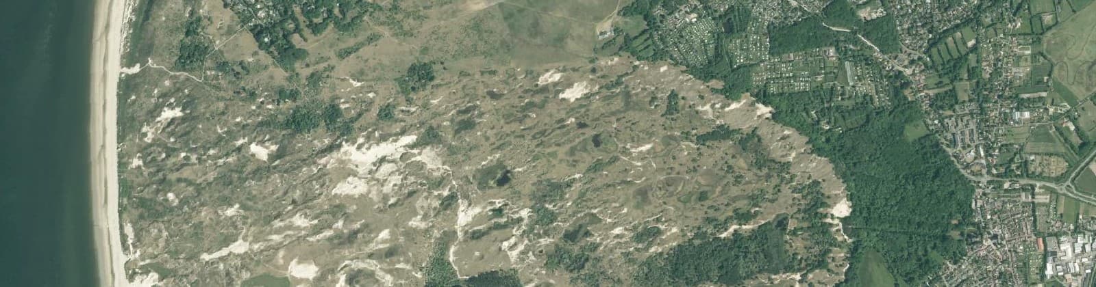 Luchtfoto van Verspreide huizen in het Zandgebied