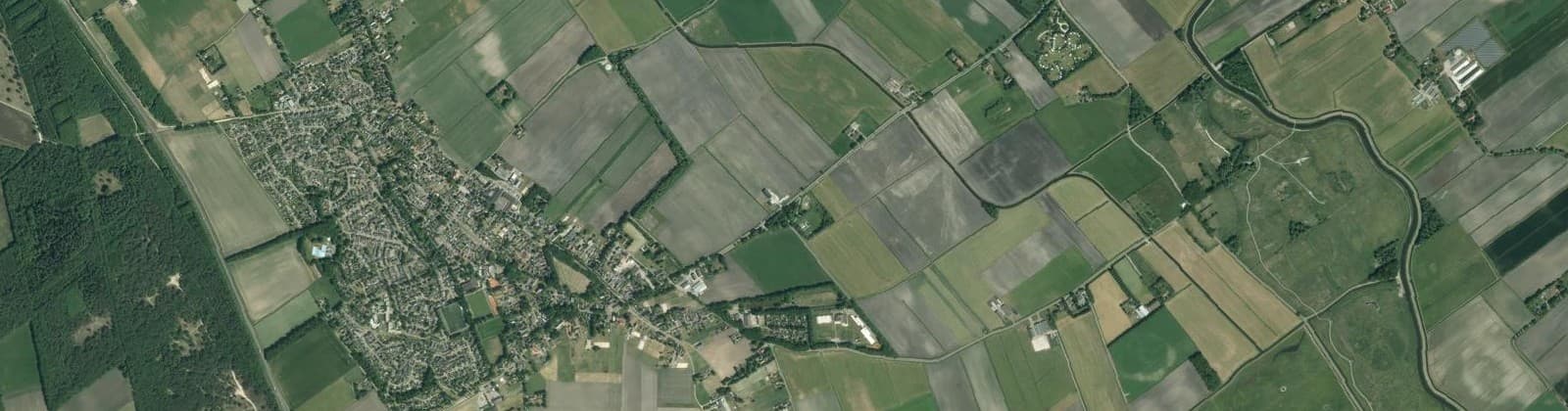 Luchtfoto van Verspreide huizen Annen