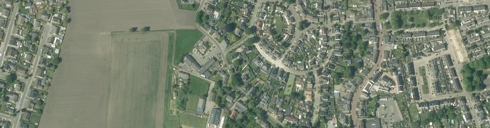 Luchtfoto van Verspreide huizen in het Westen