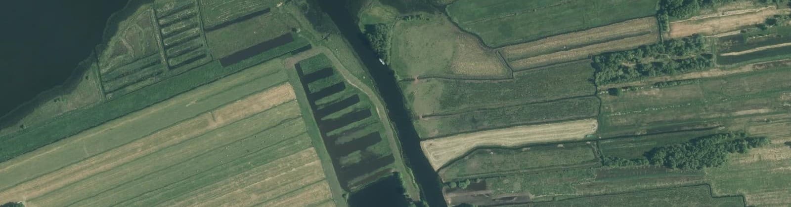 Luchtfoto van Verspreide huizen Jonen