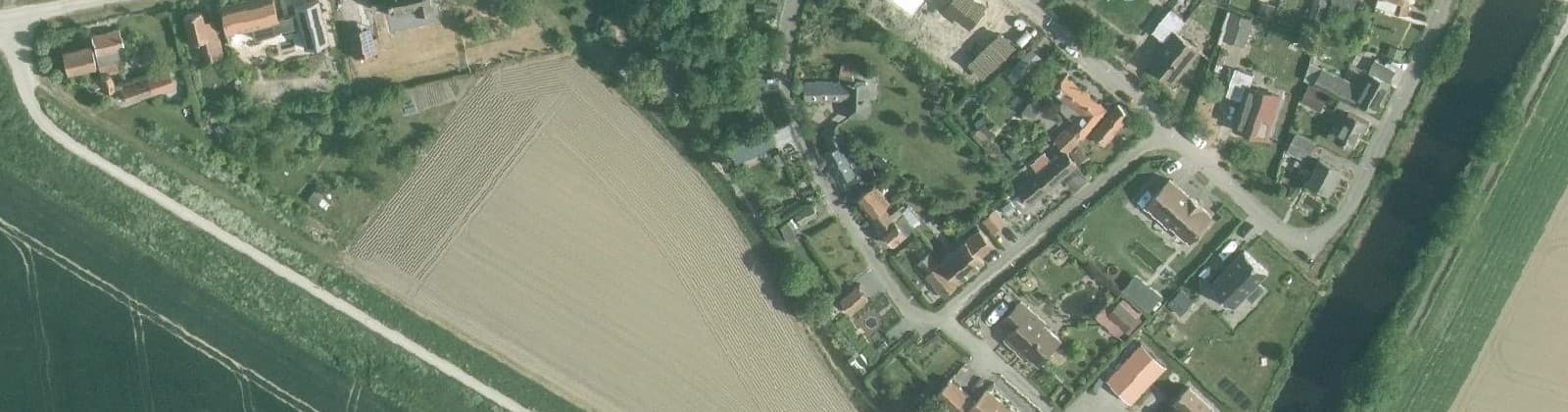 Luchtfoto van Nummer Eén en omgeving