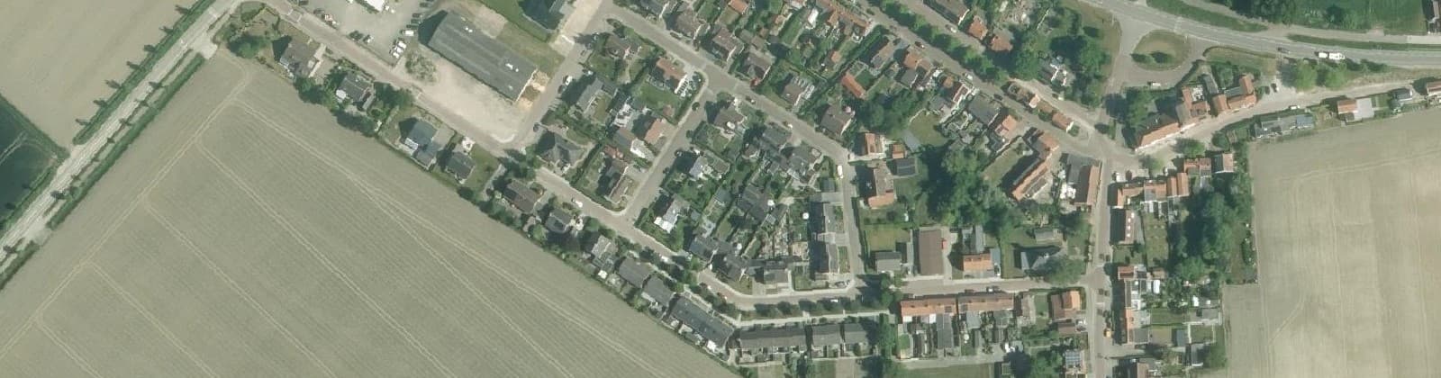 Luchtfoto van Waterlandkerkje