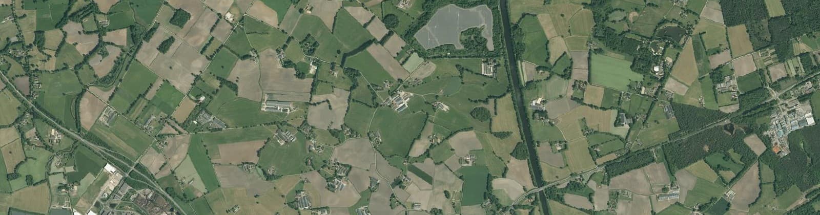 Luchtfoto van Verspreide huizen Zeldam