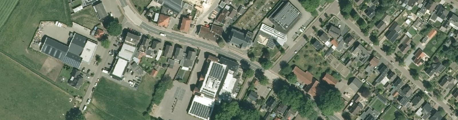 Luchtfoto van Tilligte kern