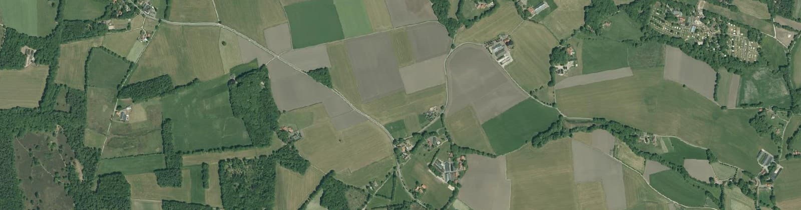 Luchtfoto van Verspreide huizen Nutter