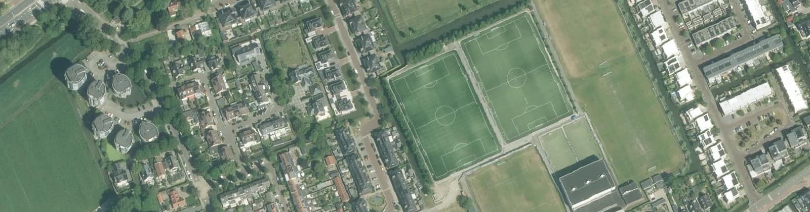 Luchtfoto van Wateringen Noord en Ambachtshof