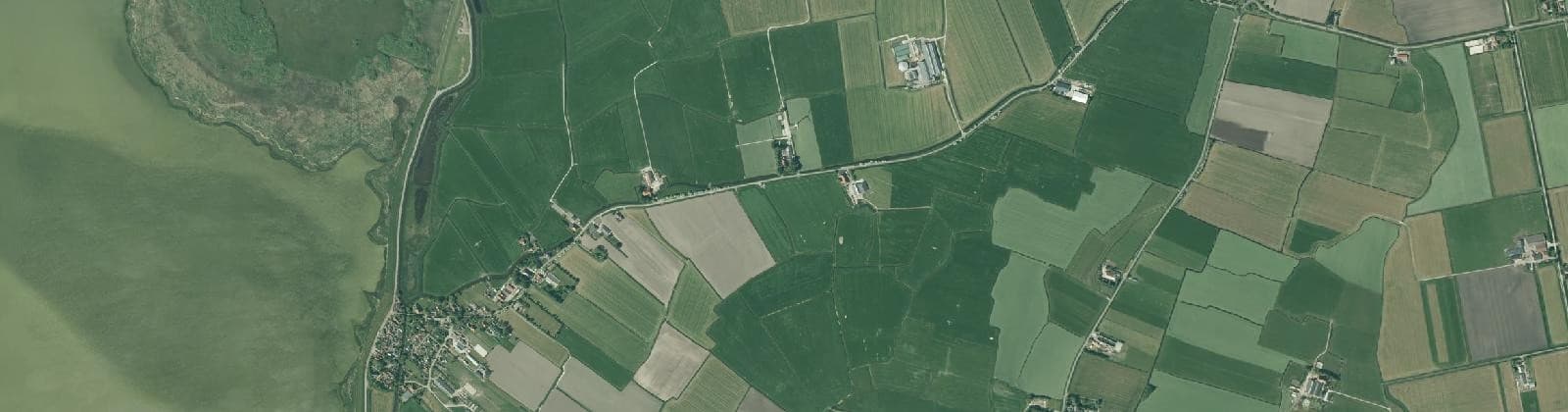 Luchtfoto van Verspreide huizen Gaast