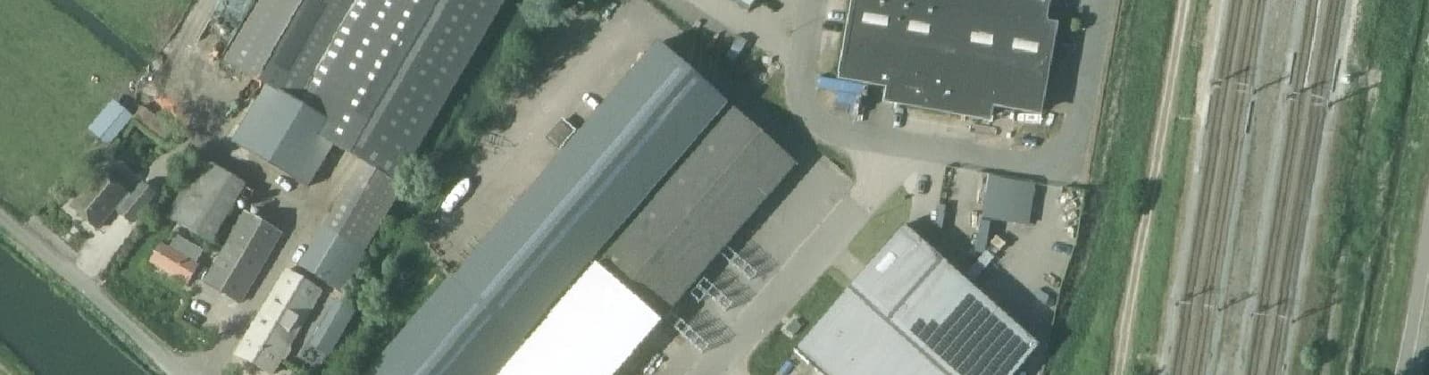Luchtfoto van Angstelkade