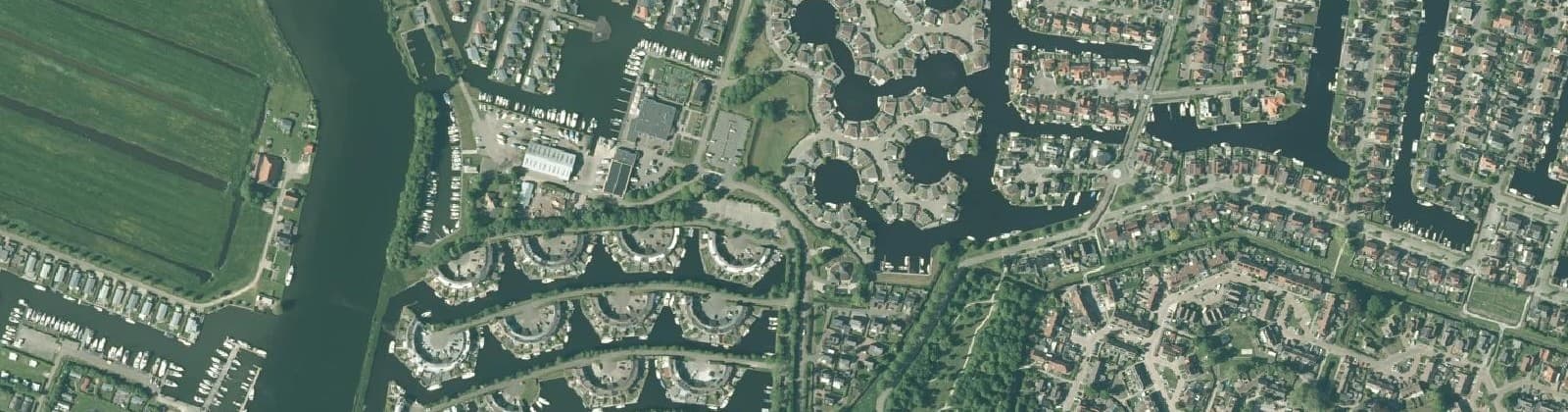 Luchtfoto van Lemmer-Frieslandpark