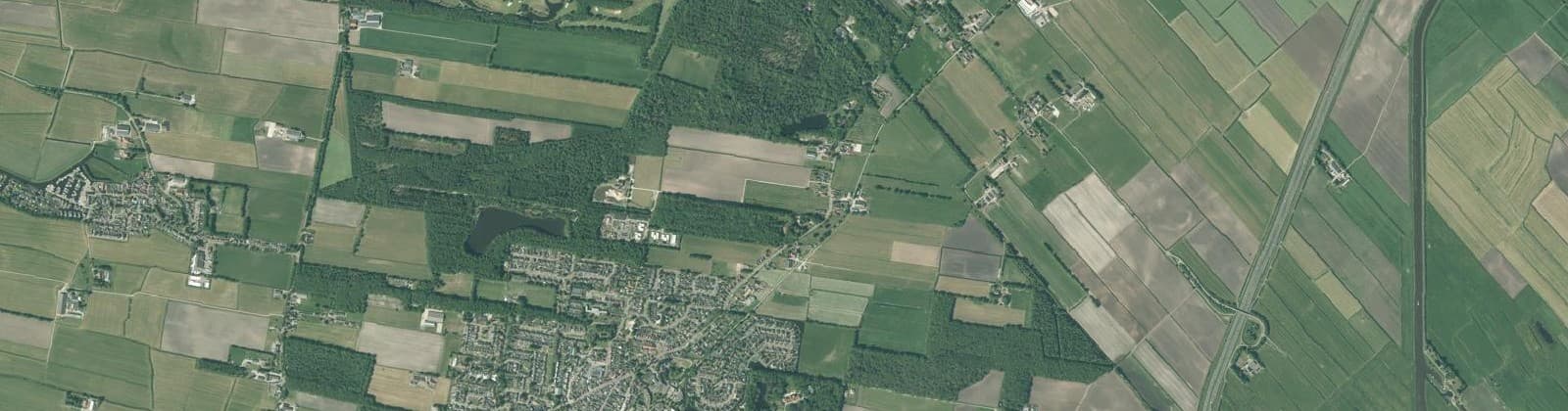 Luchtfoto van Sint Nicolaasga