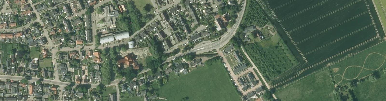 Luchtfoto van Leuth