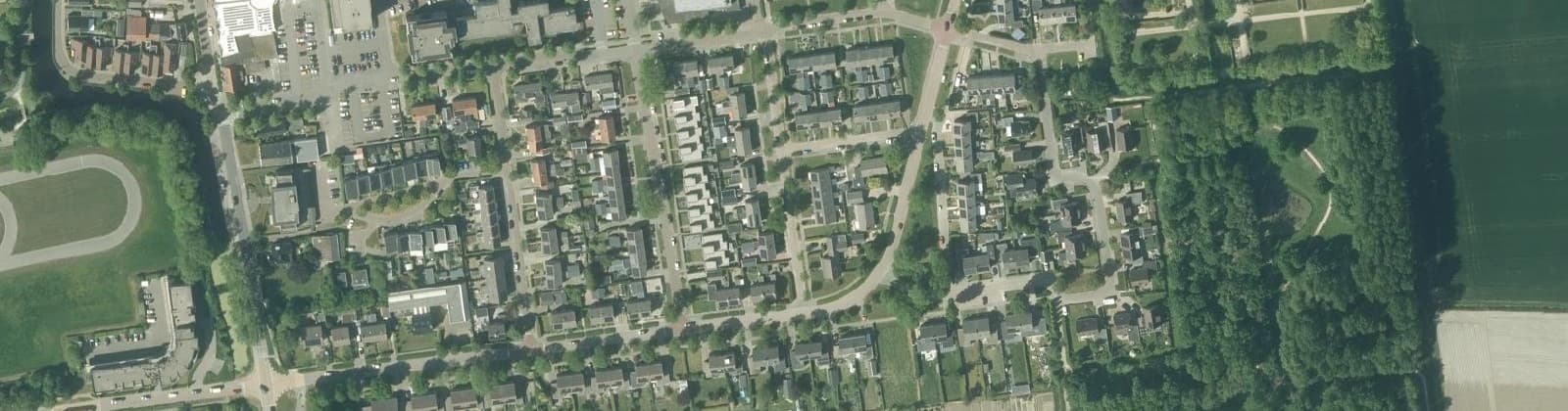 Luchtfoto van St.-Annaparochie Zuidoost