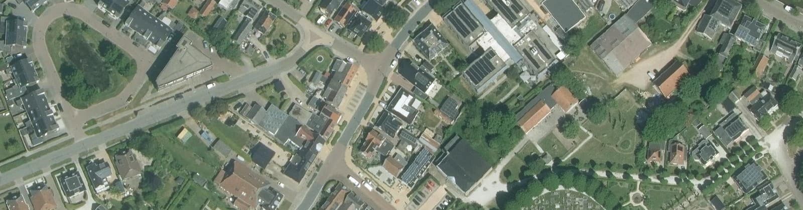 Luchtfoto van Menaam West