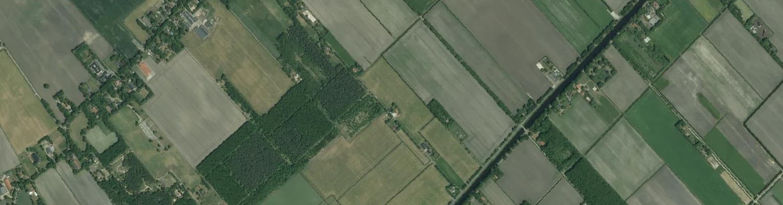 Luchtfoto van Verspr.h. ten zuidoosten van Vriescheloo