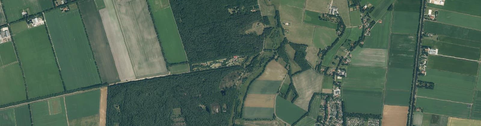 Luchtfoto van Verspreide huizen Sellingen
