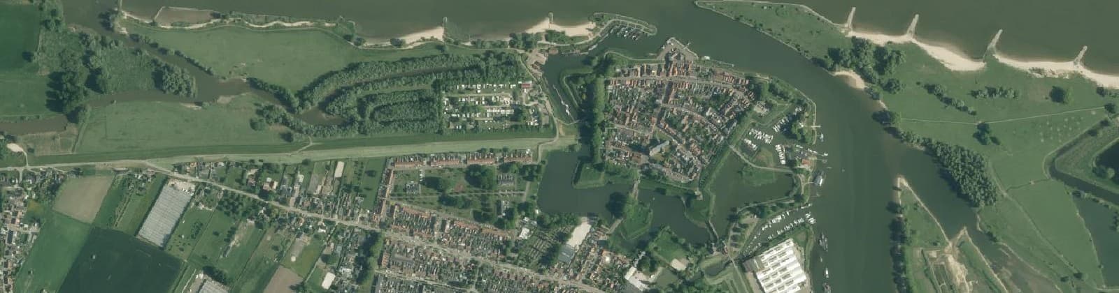 Luchtfoto van Woudrichem noord