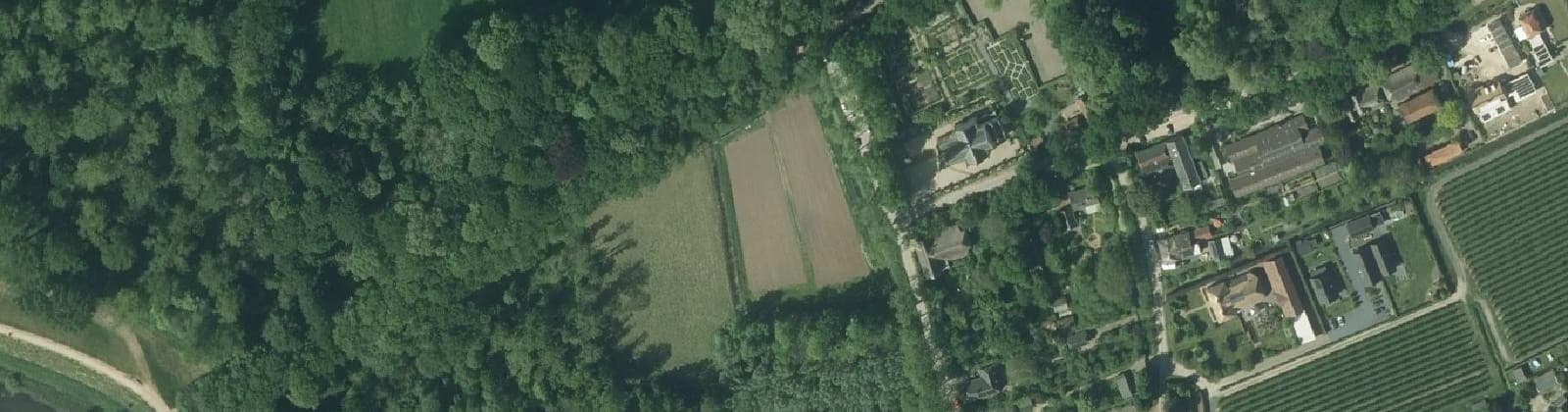 Luchtfoto van Neerijnen