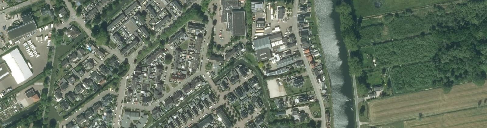 Luchtfoto van Meerkerk kern