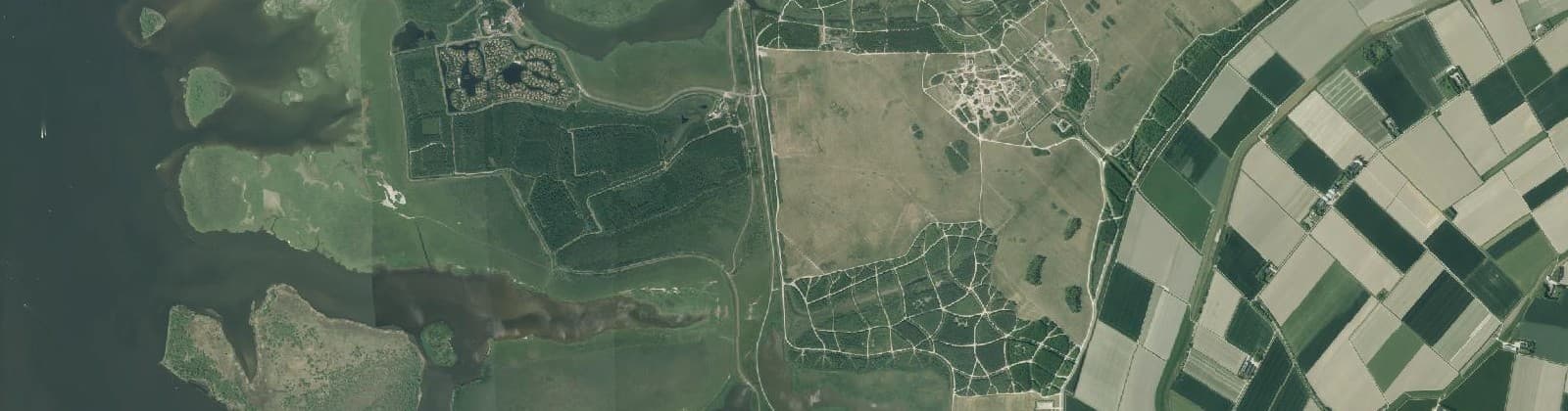 Luchtfoto van Lauwersmeer