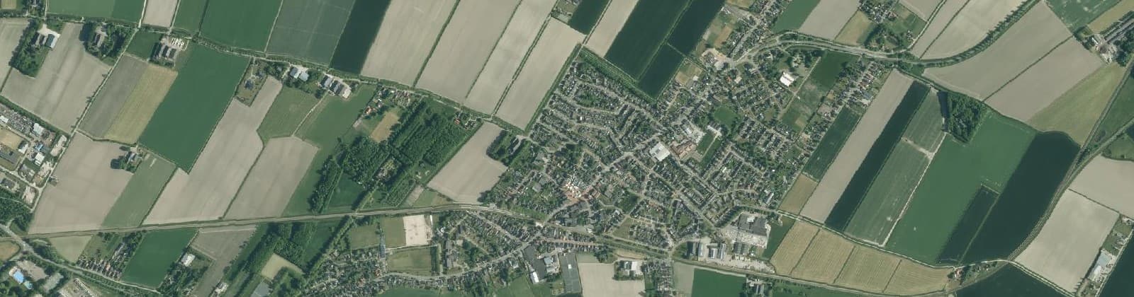 Luchtfoto van Uithuizermeeden Noord
